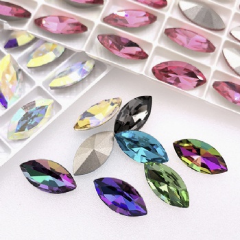 Navette Fancy Stones